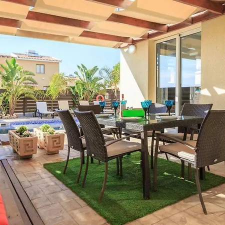 Bella Villa *